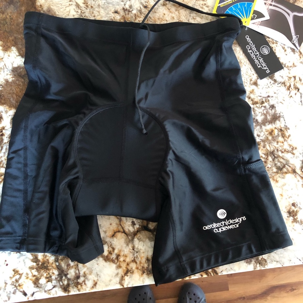 AeroTechDesign NWT Biking Shorts Sz L-Men’s